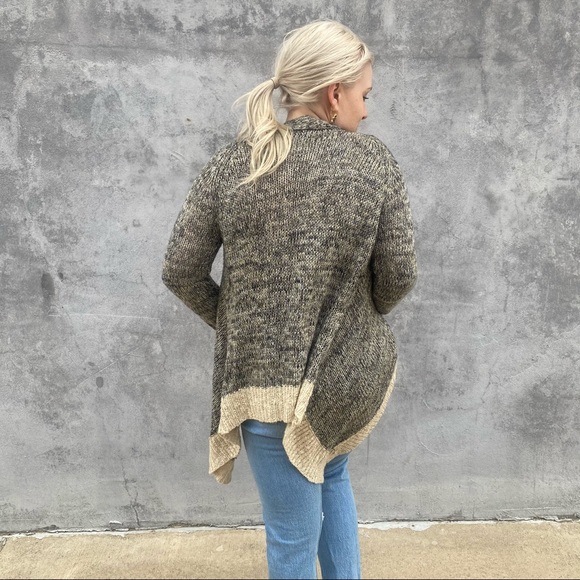 Skies Are Blue Cardigan - Picture 5 of 7